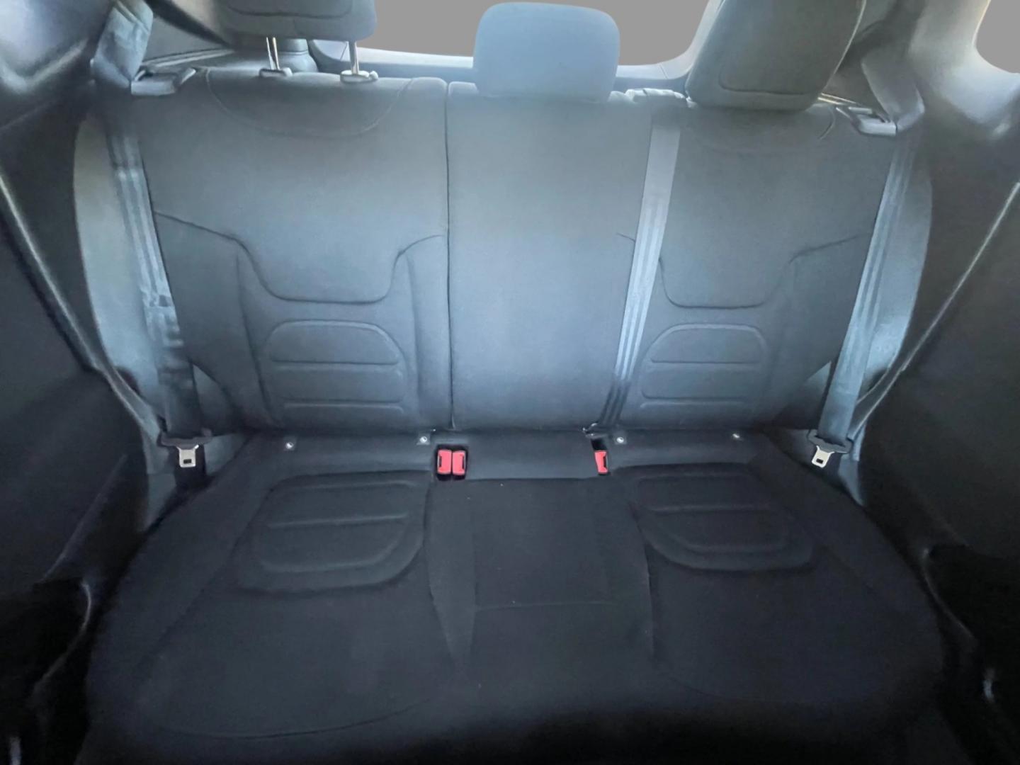 2020 Gray /Black Jeep Renegade Latitude 4WD (ZACNJBBB7LP) with an 2.4L I4 DOHC 16V engine, 9A transmission, located at 11115 Chardon Rd. , Chardon, OH, 44024, (440) 214-9705, 41.580246, -81.241943 - Photo#33